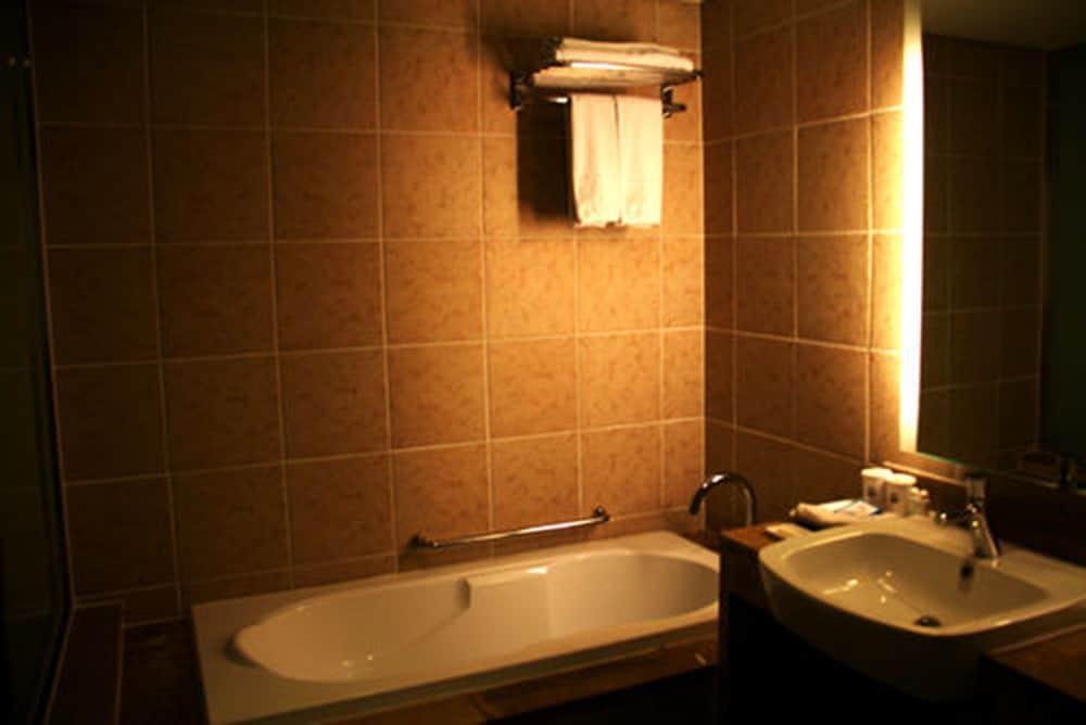 Hotel Sunshine Теджон Екстер'єр фото