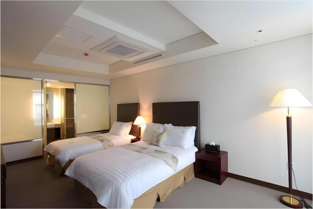 Hotel Sunshine Теджон Екстер'єр фото