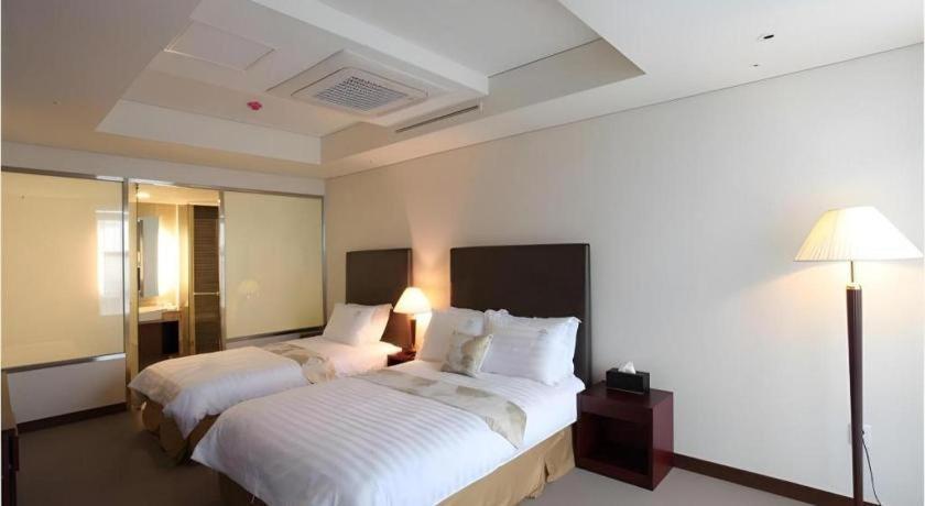 Hotel Sunshine Теджон Екстер'єр фото